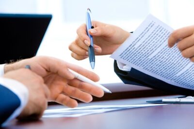 Documentos necesarios para un contrato de trabajo formal
